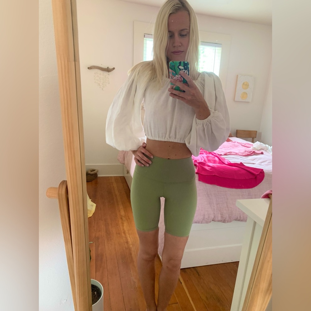 💋 SOLD Lulu lemon biker shorts